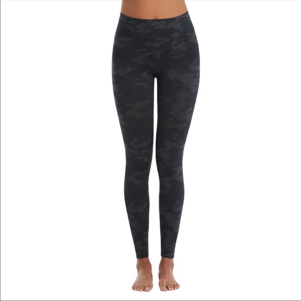 Spanx Look At Me Know Leggings Black Camo Size X- Large